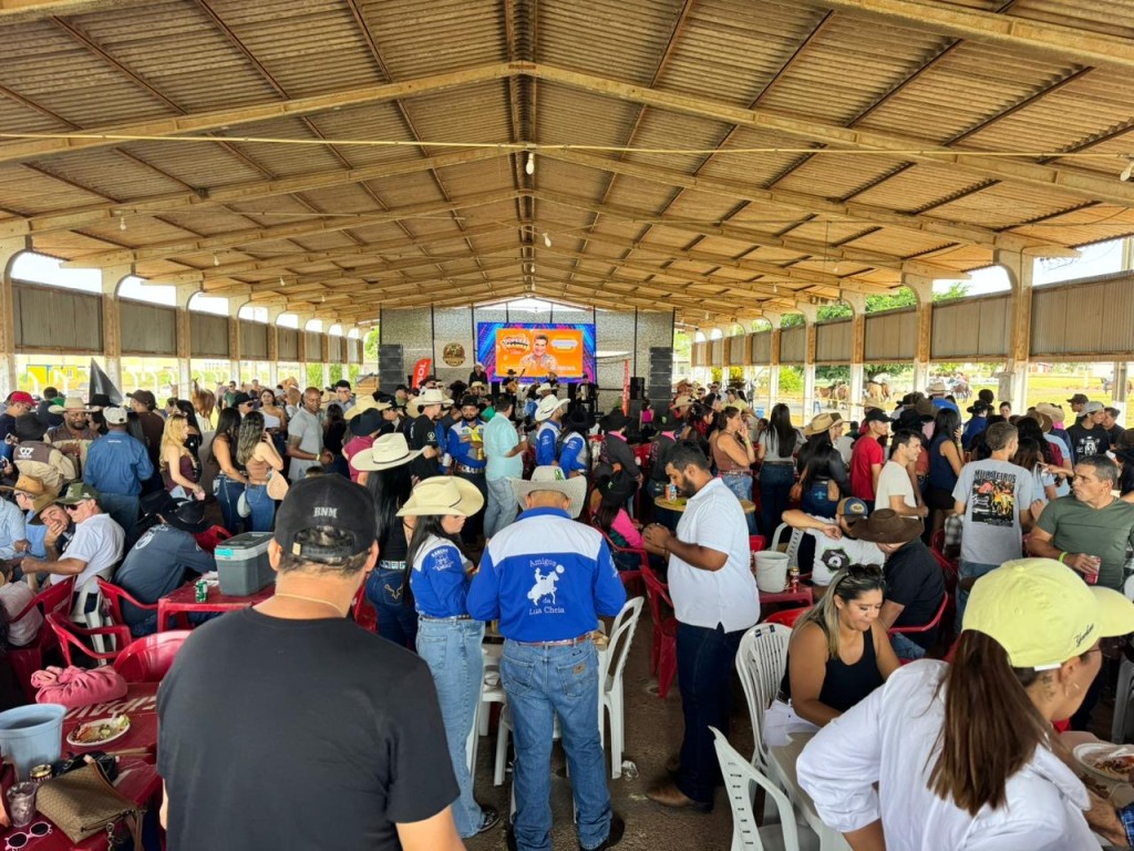 Cavalgada do Dia do Trabalhador encerra com almoço e reúne cerca de 800 pessoas