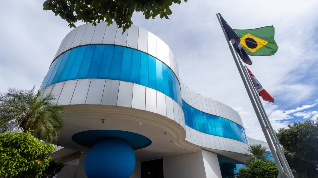 Prefeitura antecipa pagamento da 1ª parcela do 13º salário dos servidores para esta sexta (12)