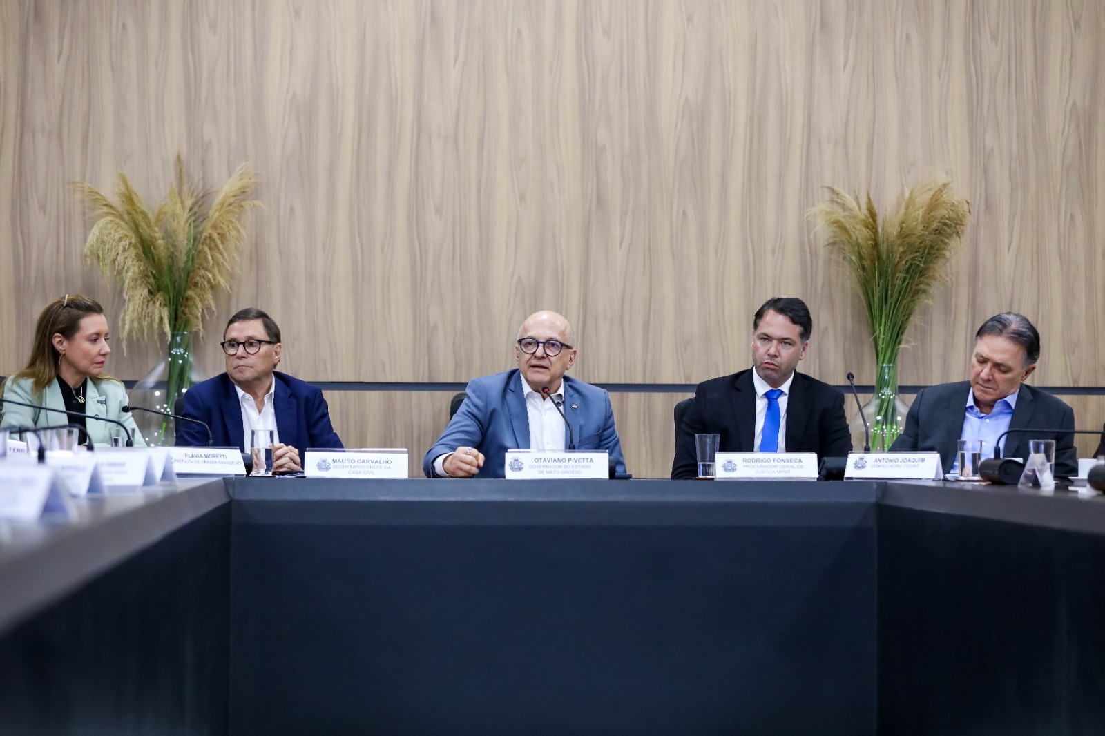 Governo, Ministério Público, TCE e Prefeitura firmam TAC para resolver problema da água em Várzea Grande