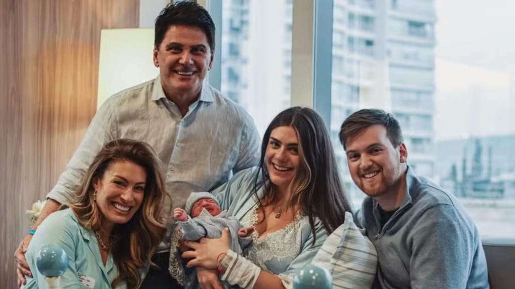 Elaine Mickely celebra nascimento do primeiro neto: ‘Nosso Arthur nasceu’